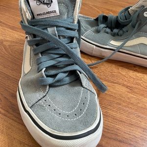 COPY - COPY - VANS pro classic high tops size 9